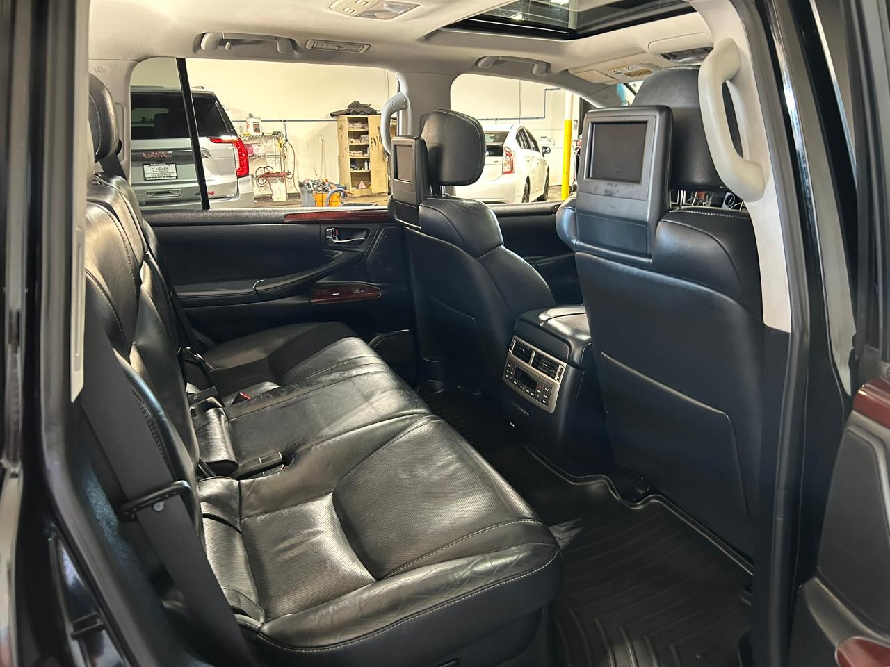 Lexus LX 570 Sport Utility 2014