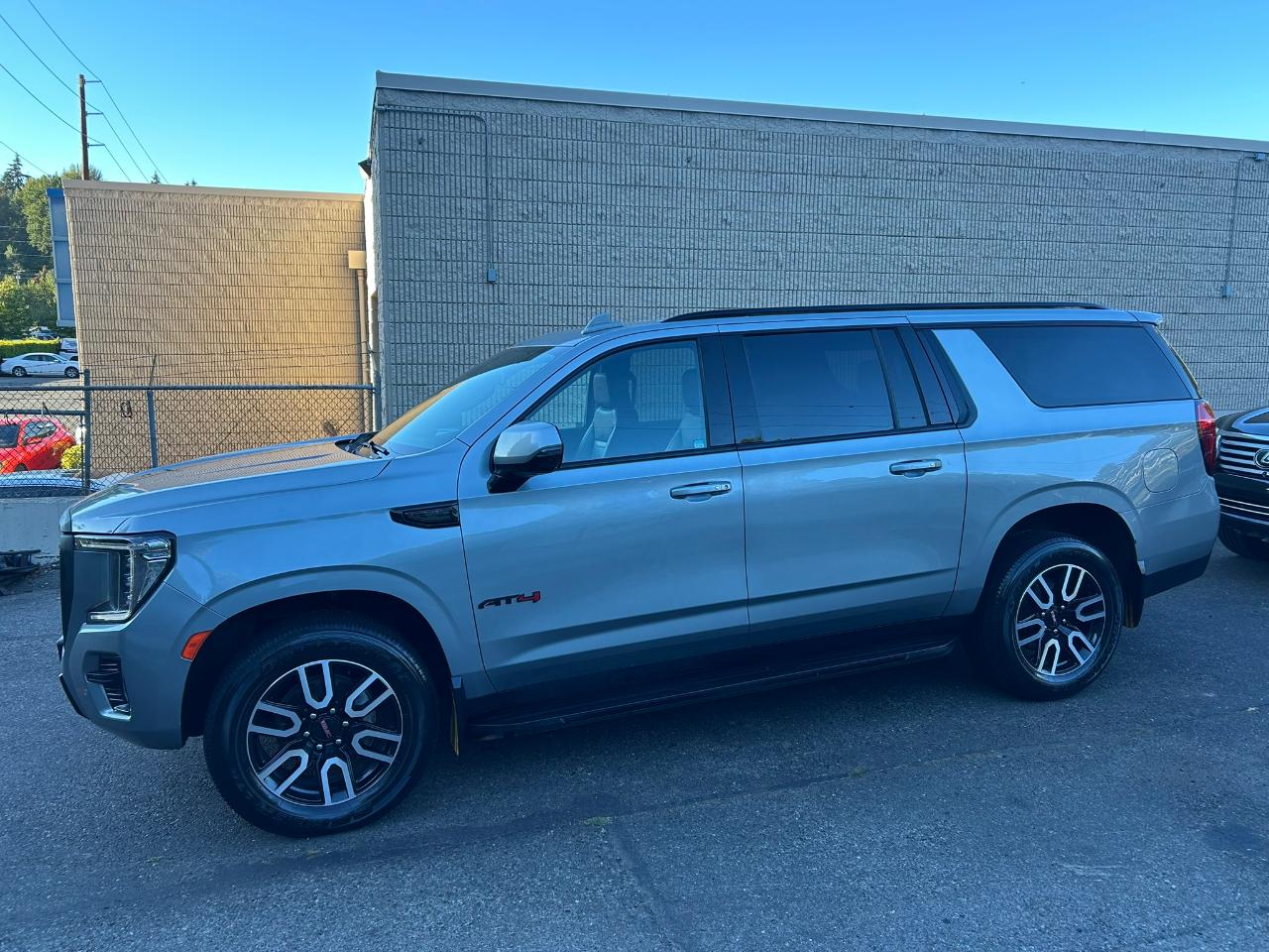 GMC Yukon XL AT4 2024