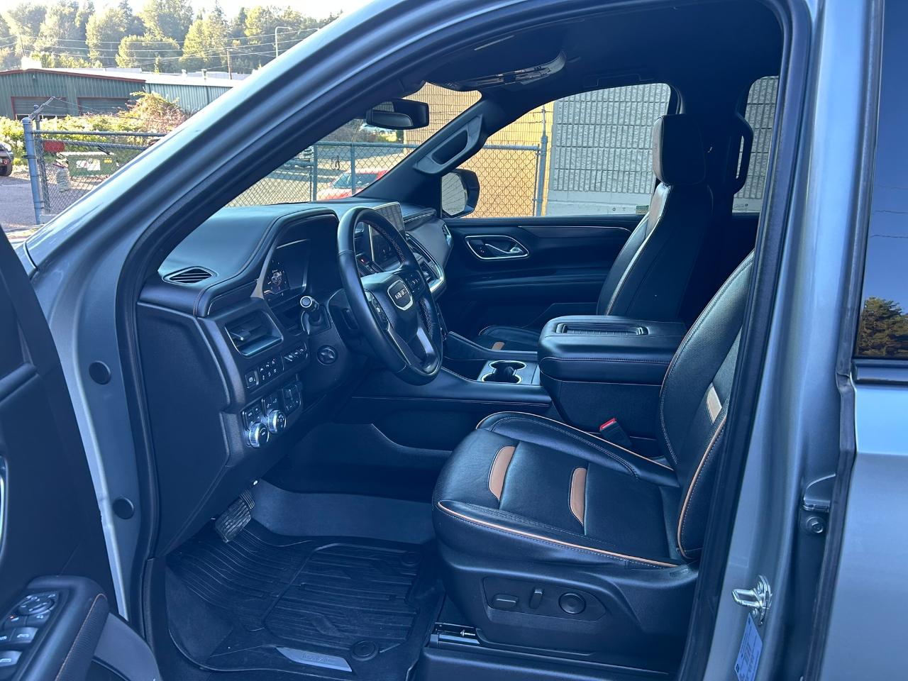 GMC Yukon XL AT4 2024
