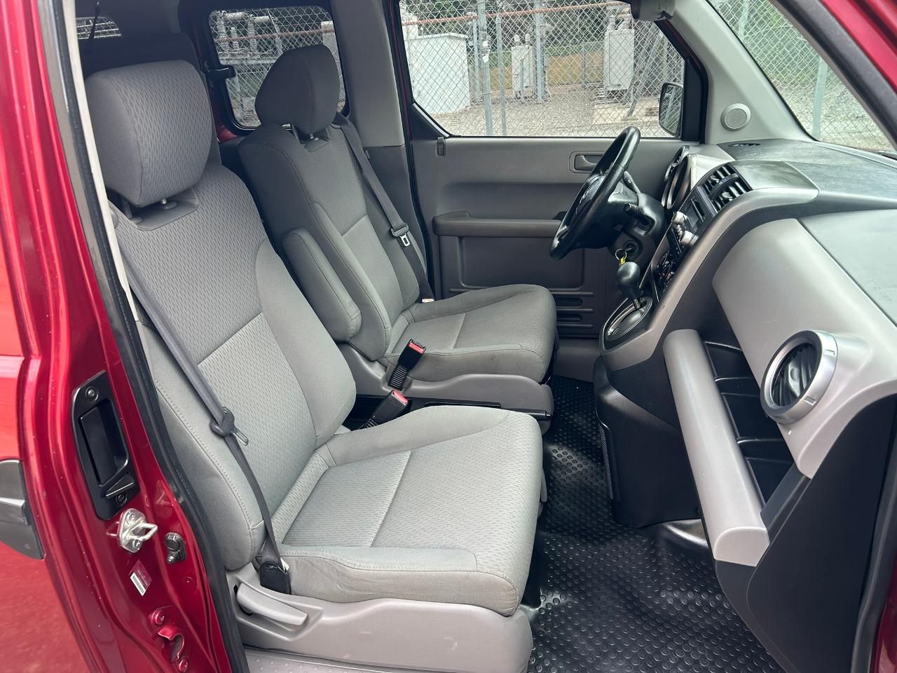 Honda Element EX 4WD AT 2010