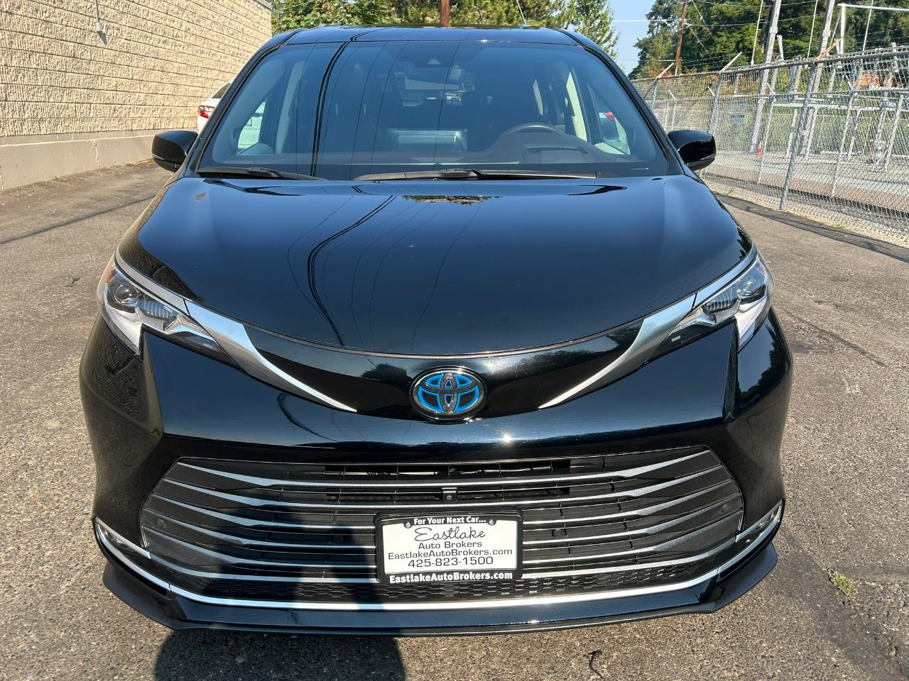 Toyota Sienna Platinum 7-Passenger AWD 2023