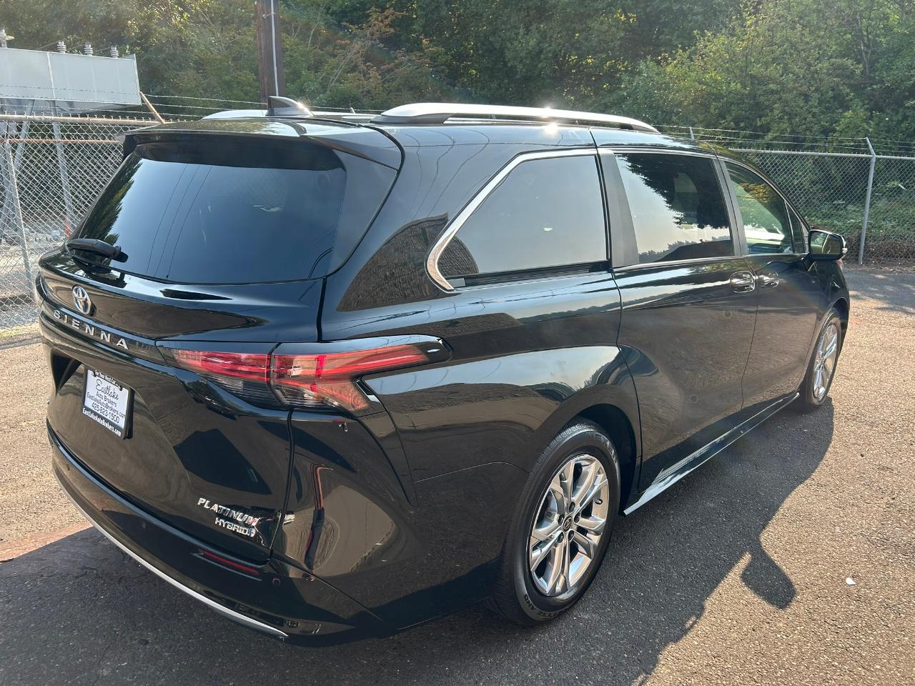 Toyota Sienna Platinum 7-Passenger AWD 2023