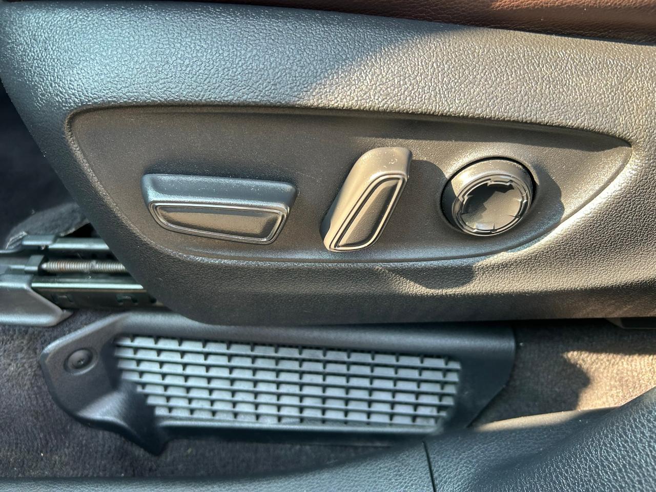 Toyota Sienna Platinum 7-Passenger AWD 2023