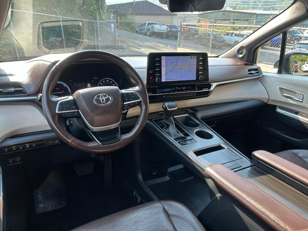 Toyota Sienna Platinum 7-Passenger AWD 2023