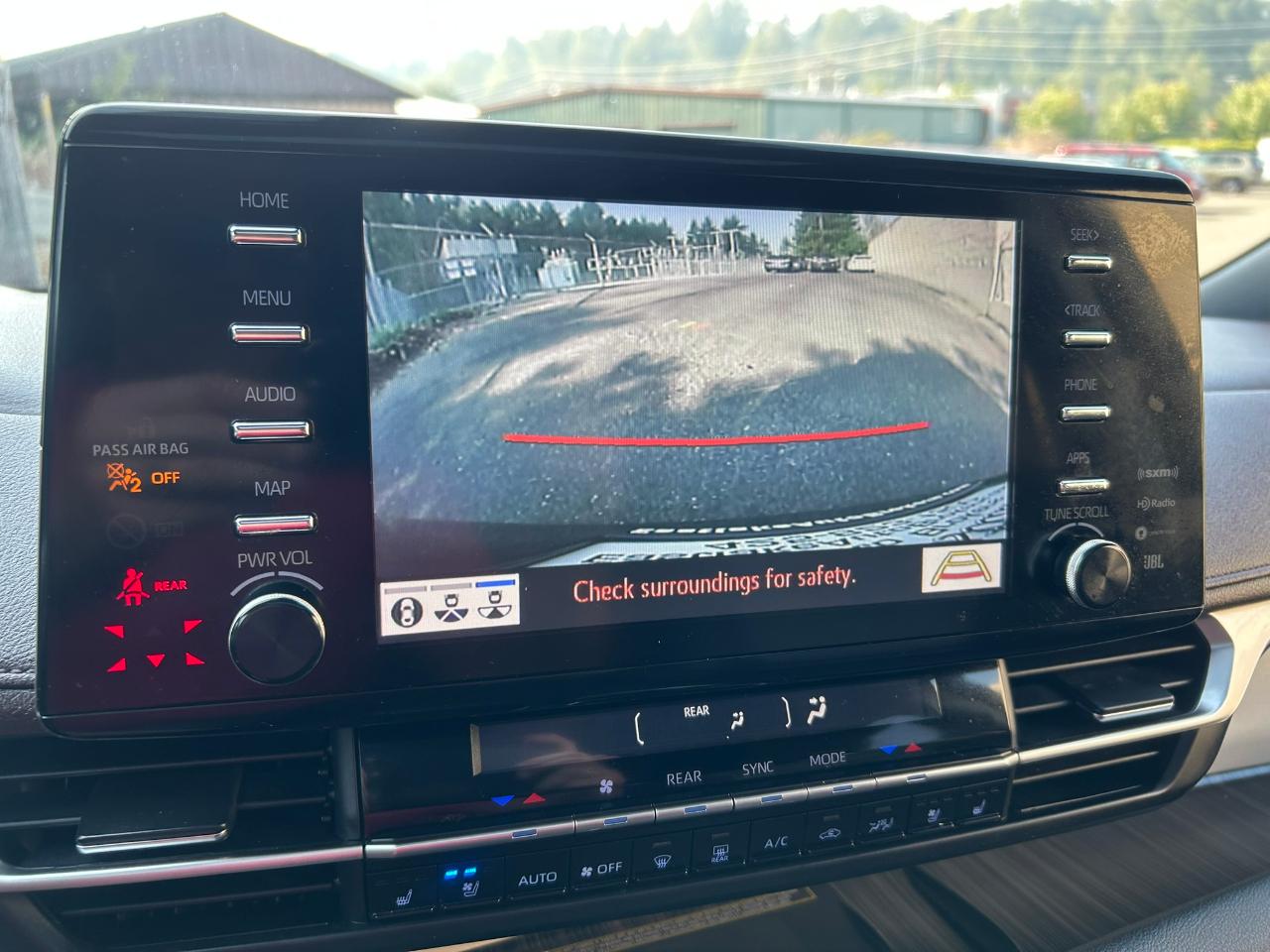 Toyota Sienna Platinum 7-Passenger AWD 2023