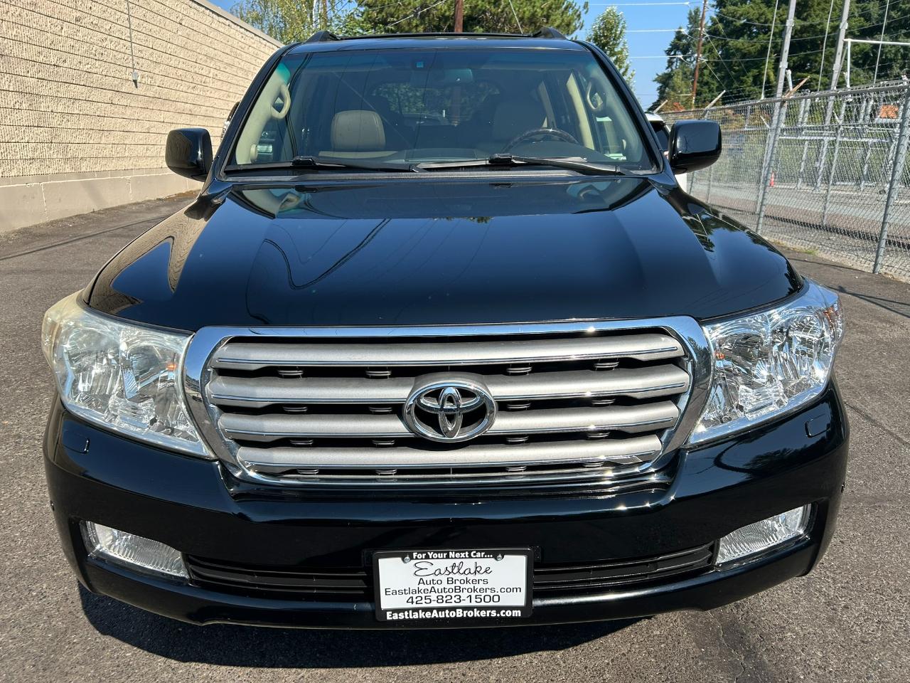 Toyota Land Cruiser 4WD 2011