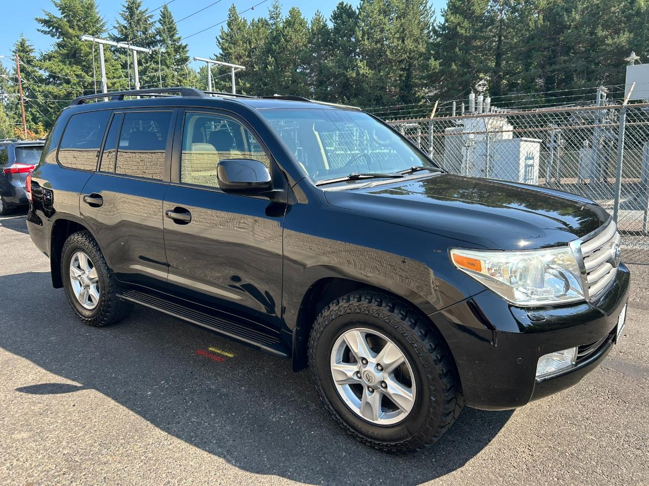 Toyota Land Cruiser 4WD 2011