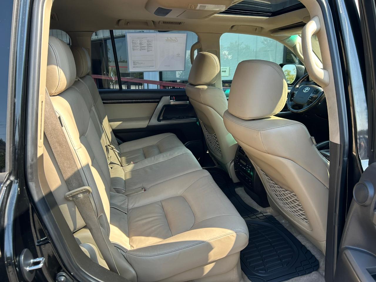 Toyota Land Cruiser 4WD 2011