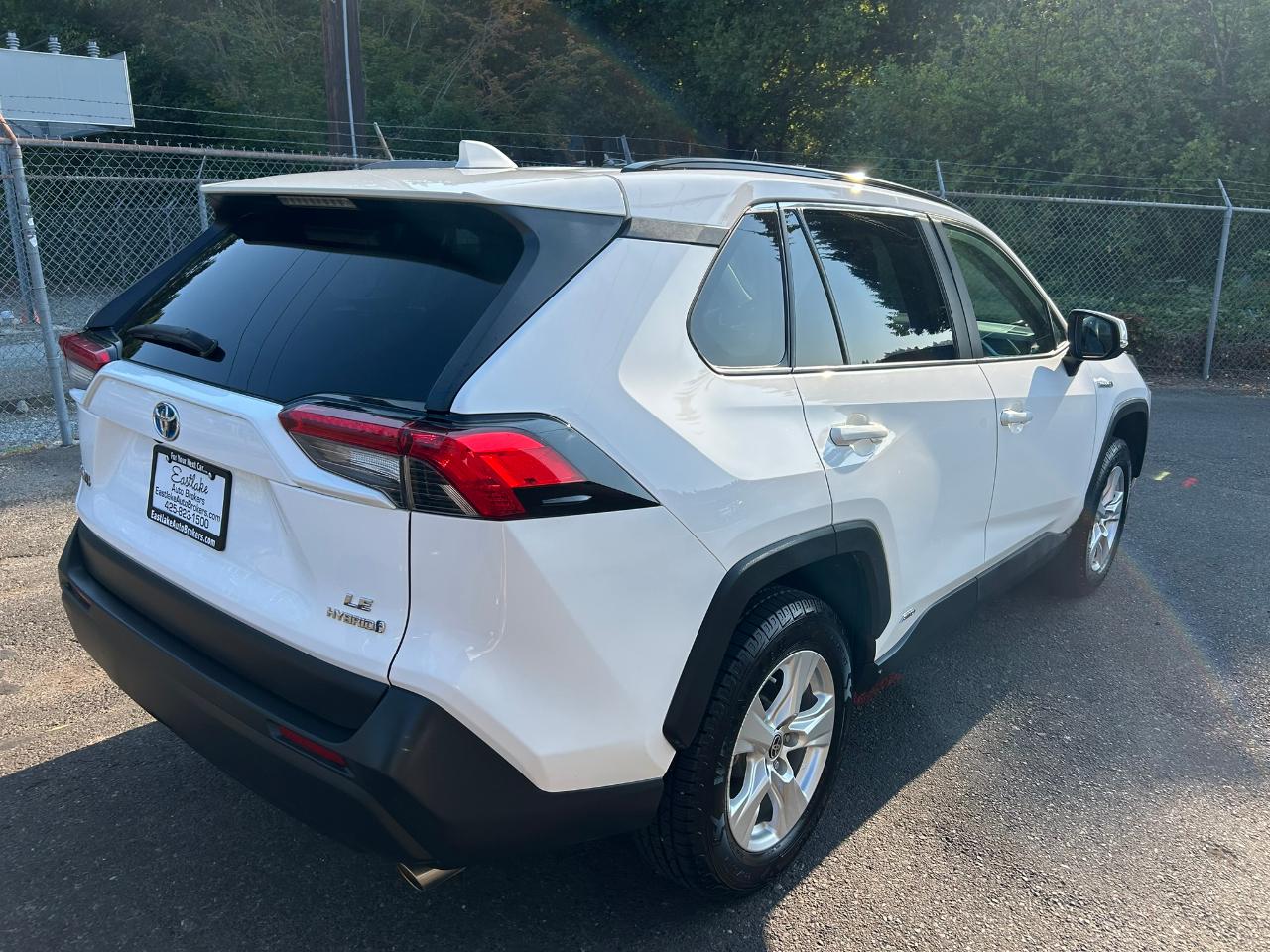 Toyota RAV4 Hybrid LE 2021