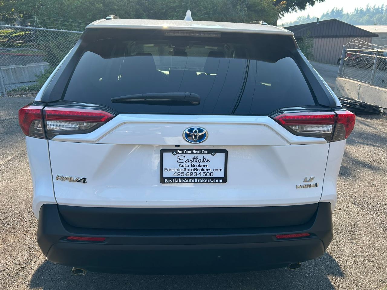 Toyota RAV4 Hybrid LE 2021