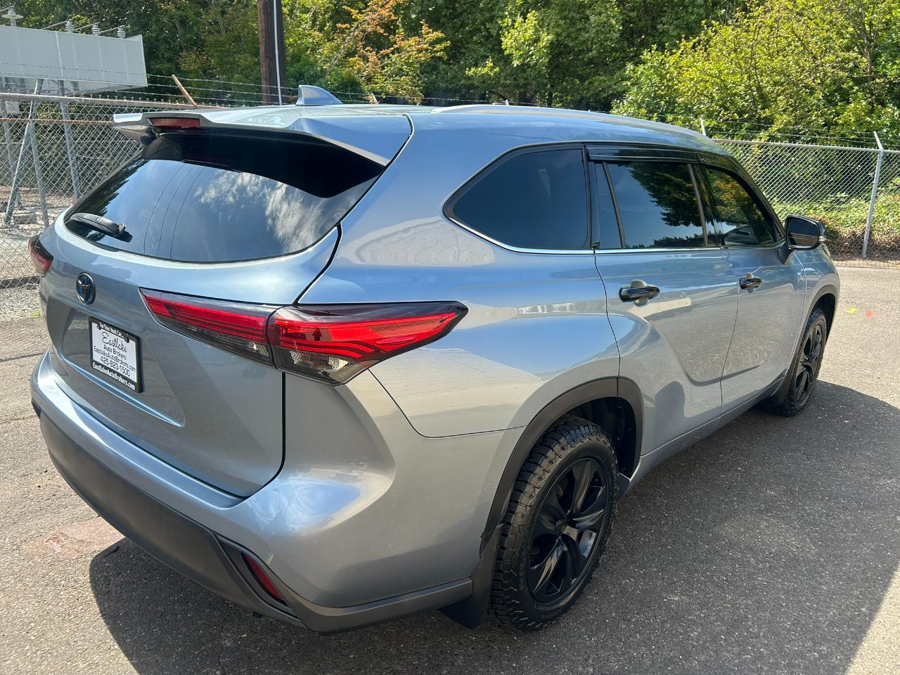 Toyota Highlander Hybrid XLE AWD 2022