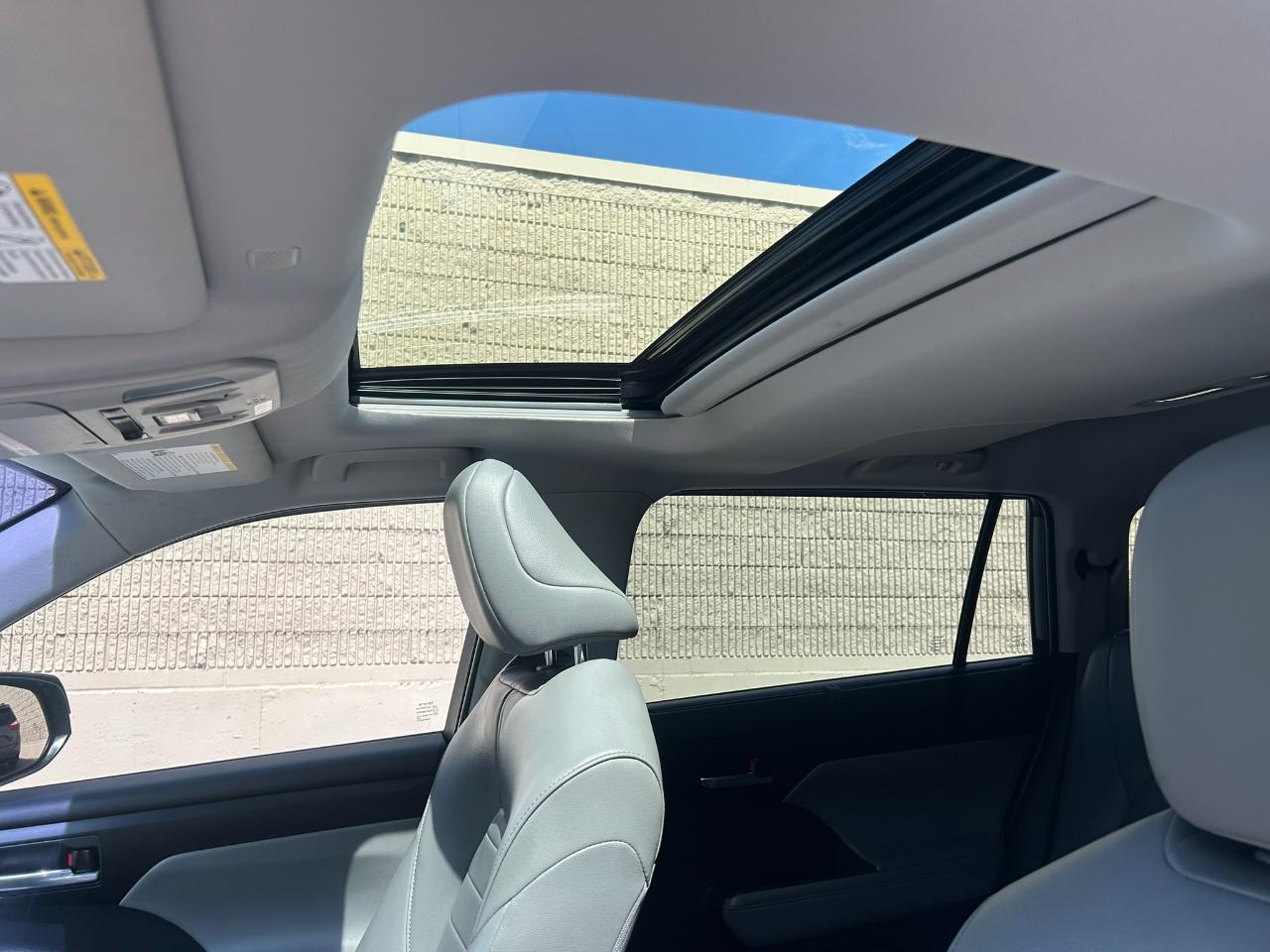 Toyota Highlander Hybrid XLE AWD 2022