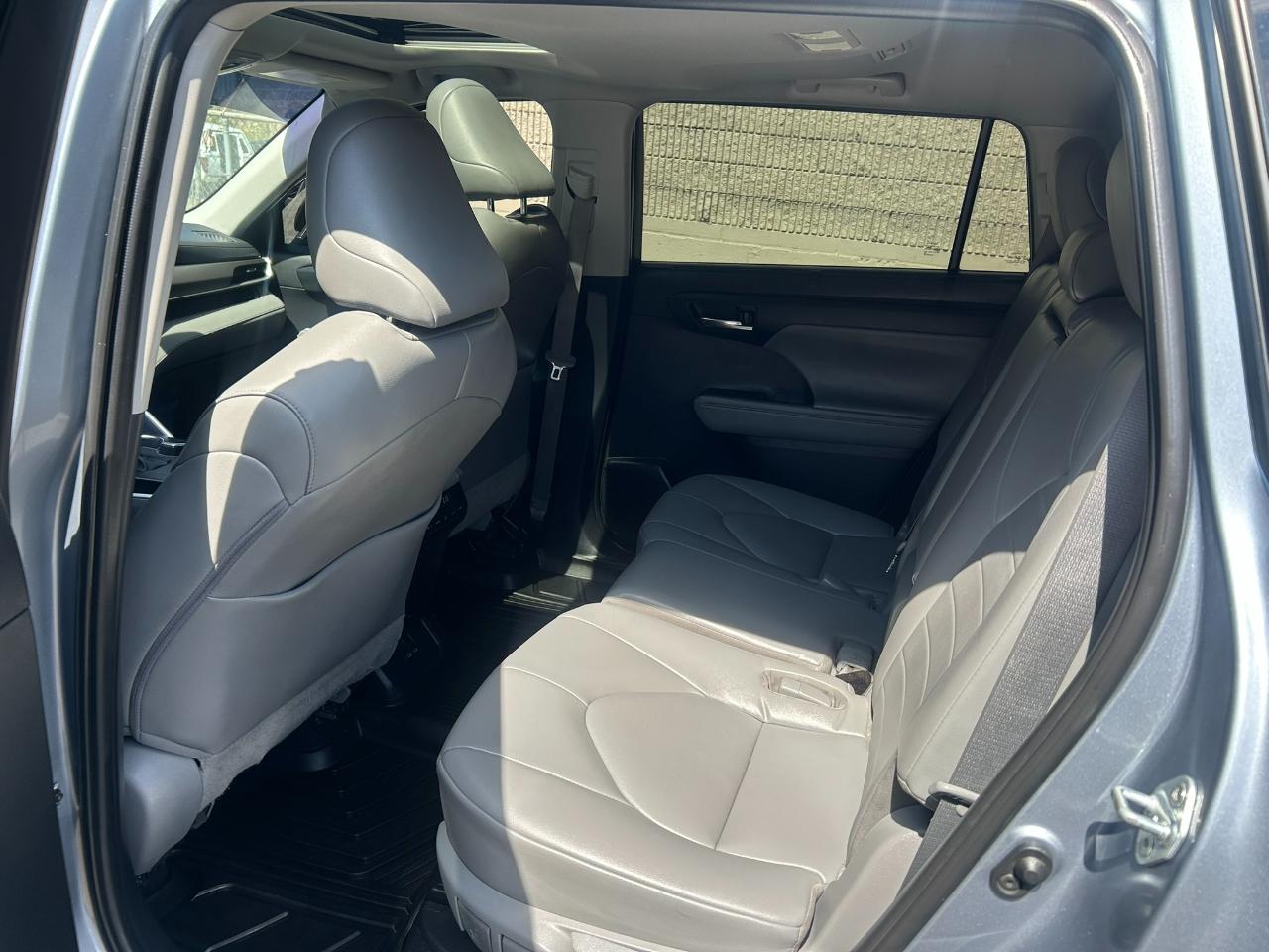 Toyota Highlander Hybrid XLE AWD 2022