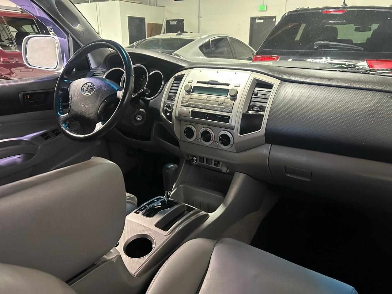Toyota Tacoma  2010