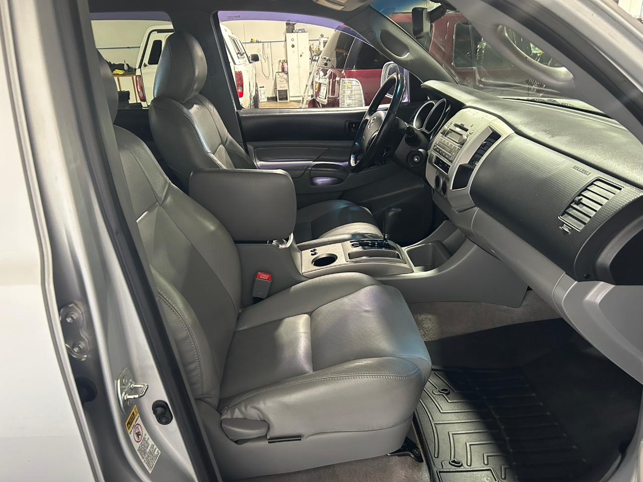 Toyota Tacoma  2010
