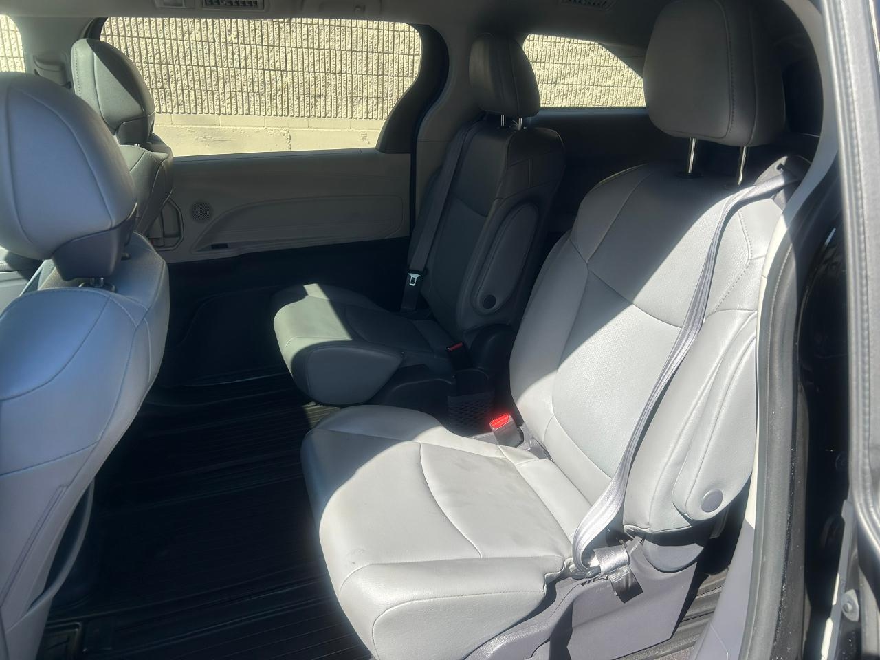 Toyota Sienna  2021