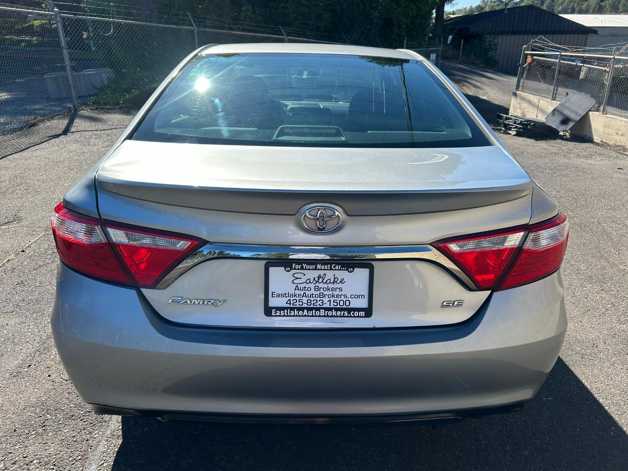 Toyota Camry SE 2017