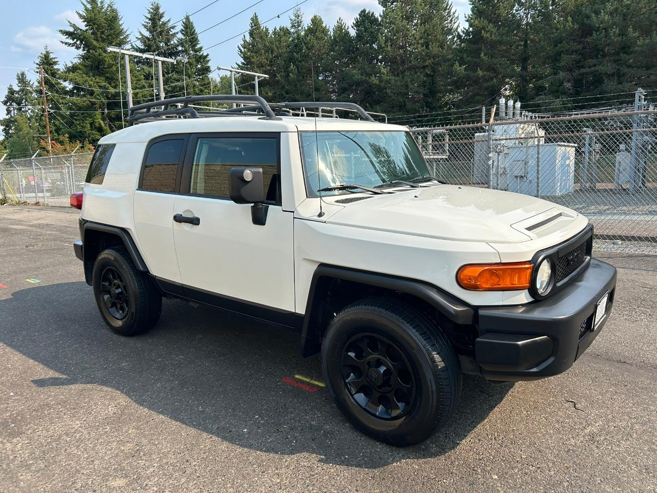 Toyota FJ Cruiser 4WD AT 2012