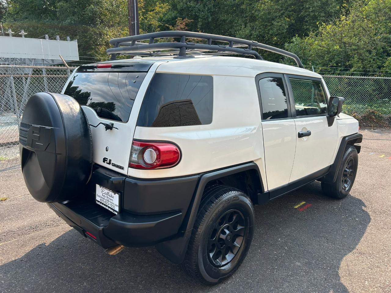 Toyota FJ Cruiser 4WD AT 2012