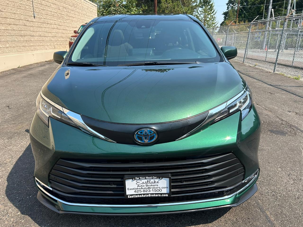 Toyota Sienna XLE 7-Passenger AWD 2022