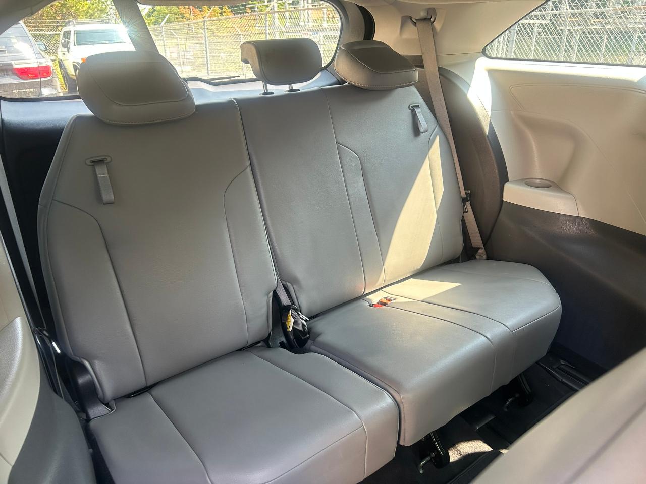 Toyota Sienna XLE 7-Passenger AWD 2022