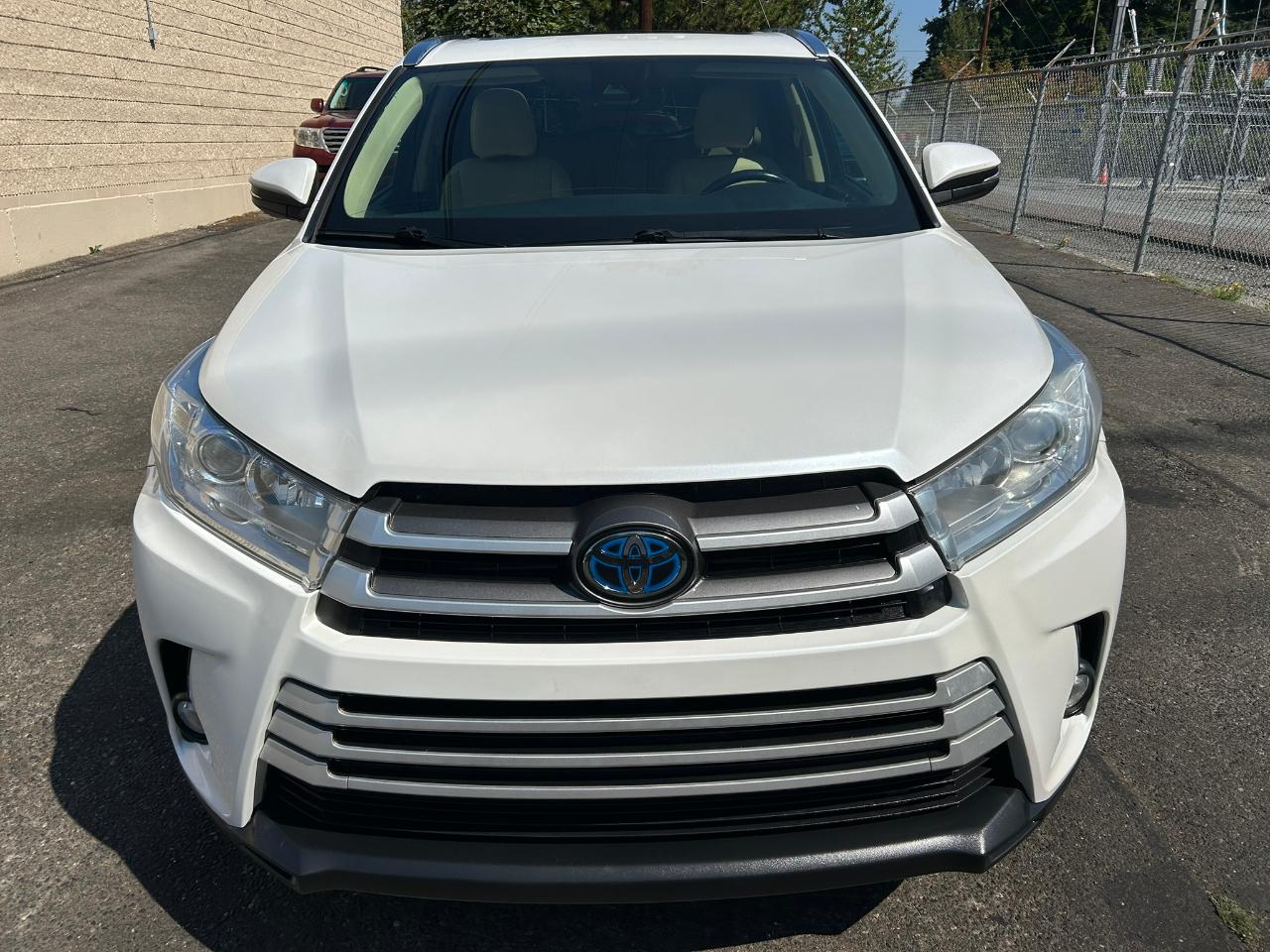 Toyota Highlander Hybrid XLE AWD 2019