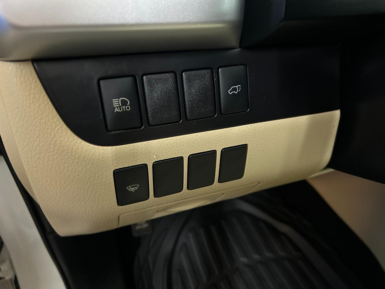 Toyota Highlander Hybrid XLE AWD 2019