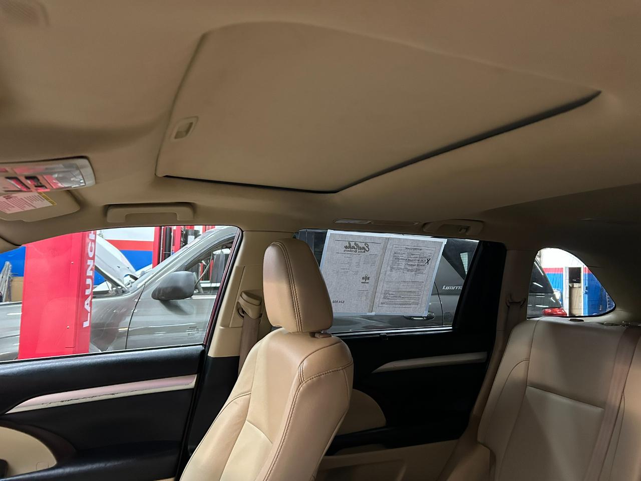 Toyota Highlander Hybrid XLE AWD 2019