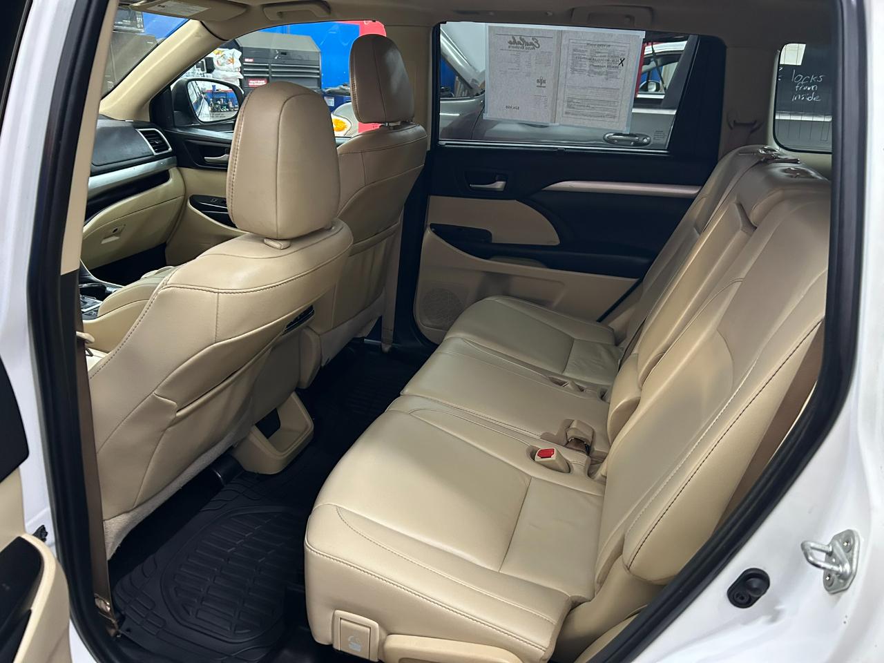 Toyota Highlander Hybrid XLE AWD 2019