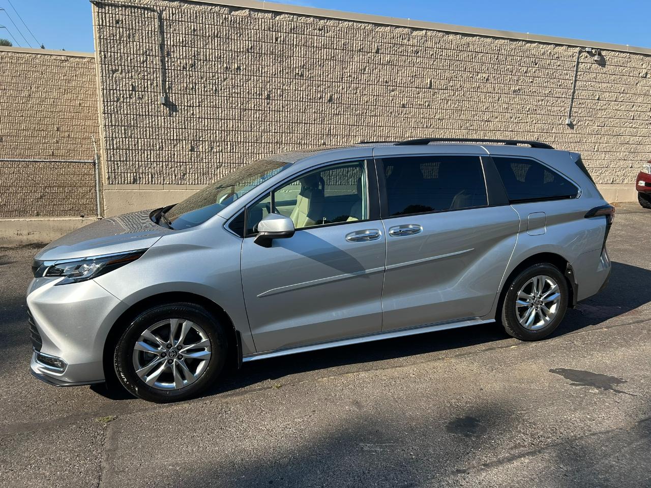 Toyota Sienna  2023