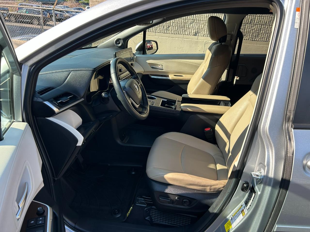 Toyota Sienna  2023
