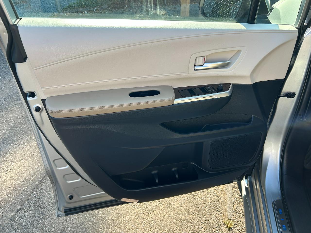 Toyota Sienna  2023