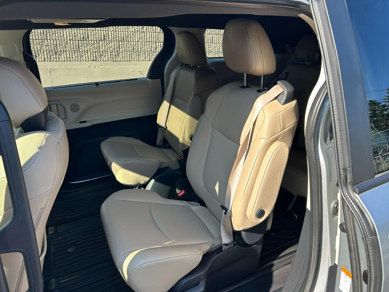 Toyota Sienna  2023