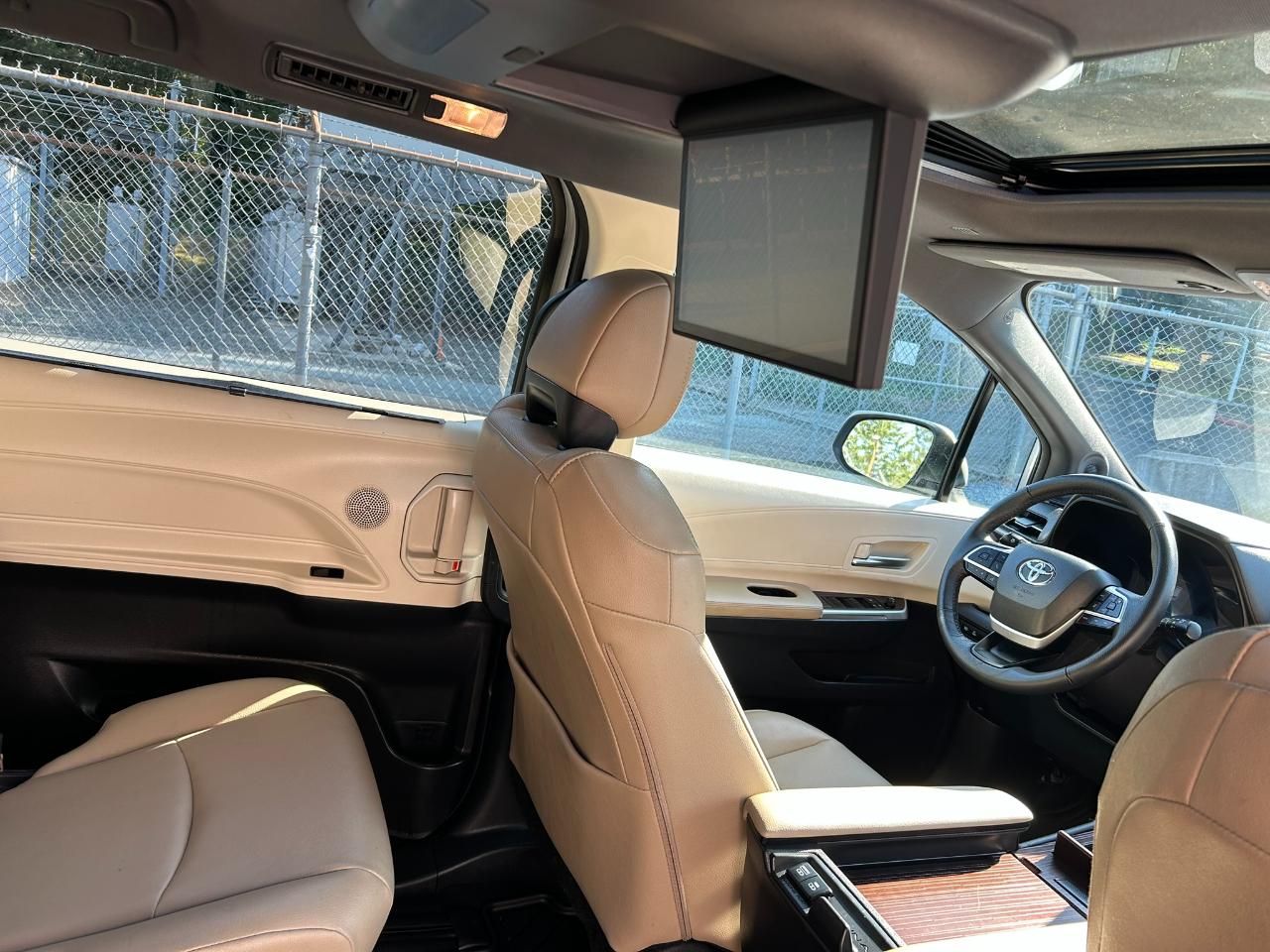 Toyota Sienna  2023