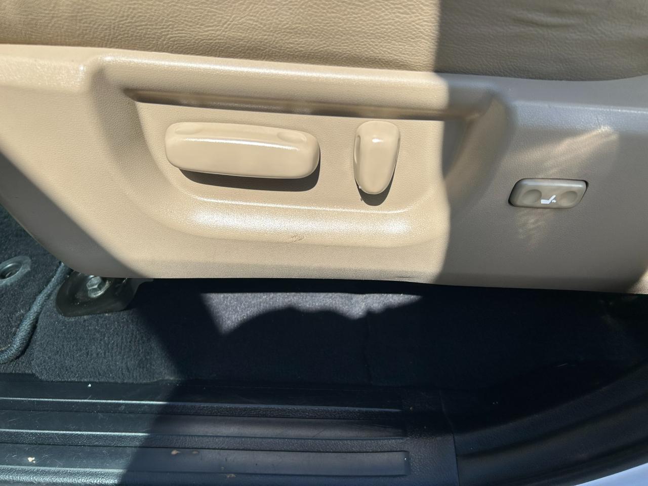 Toyota Tundra  2013