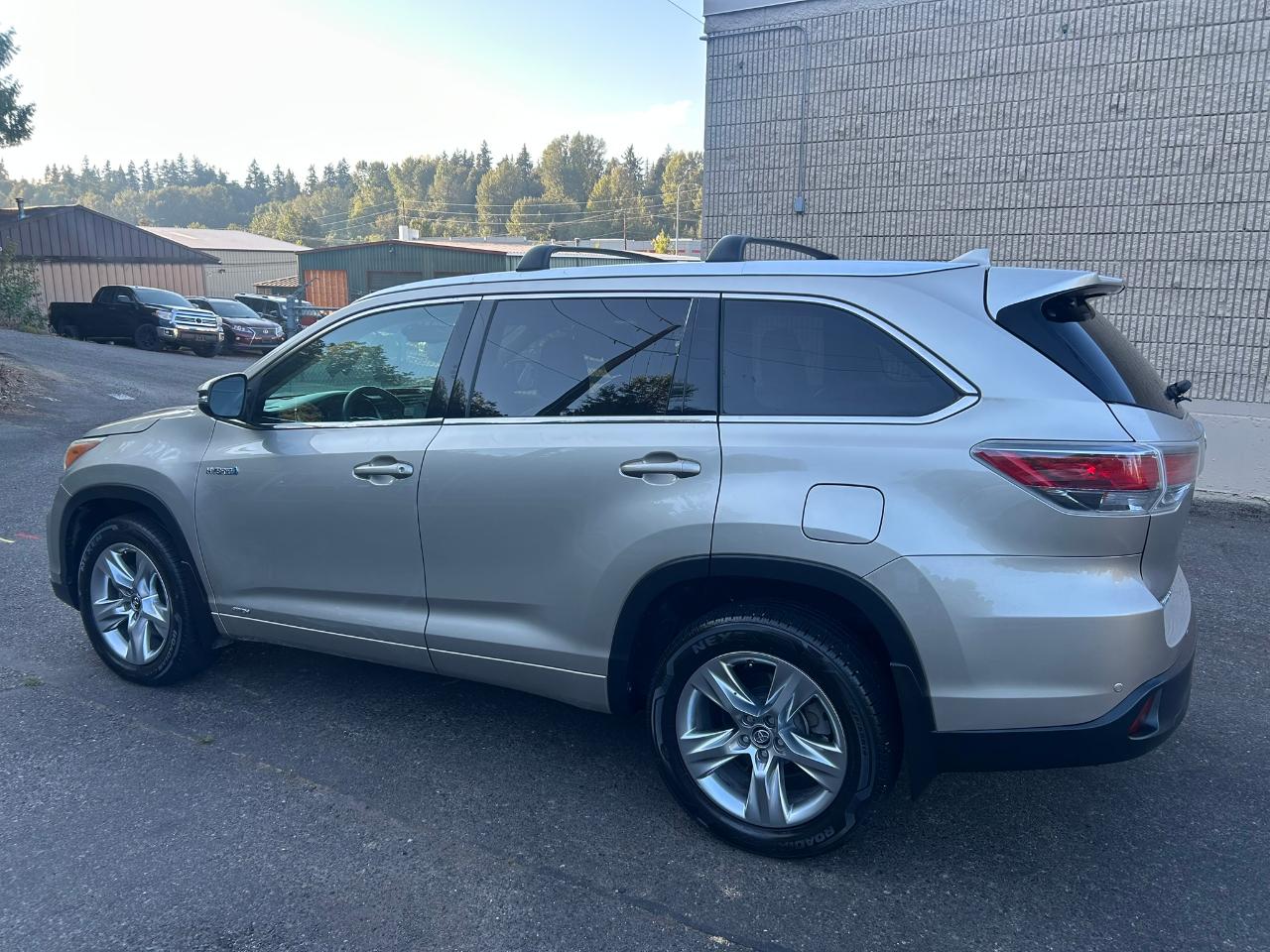 Toyota Highlander Hybrid Limited AWD 2016