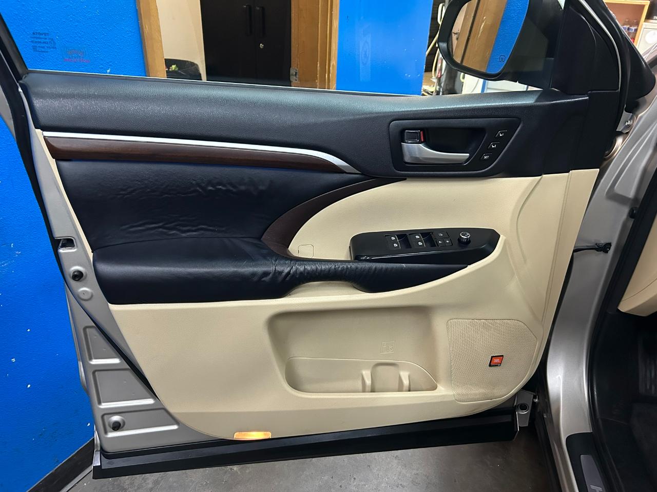 Toyota Highlander Hybrid Limited AWD 2016