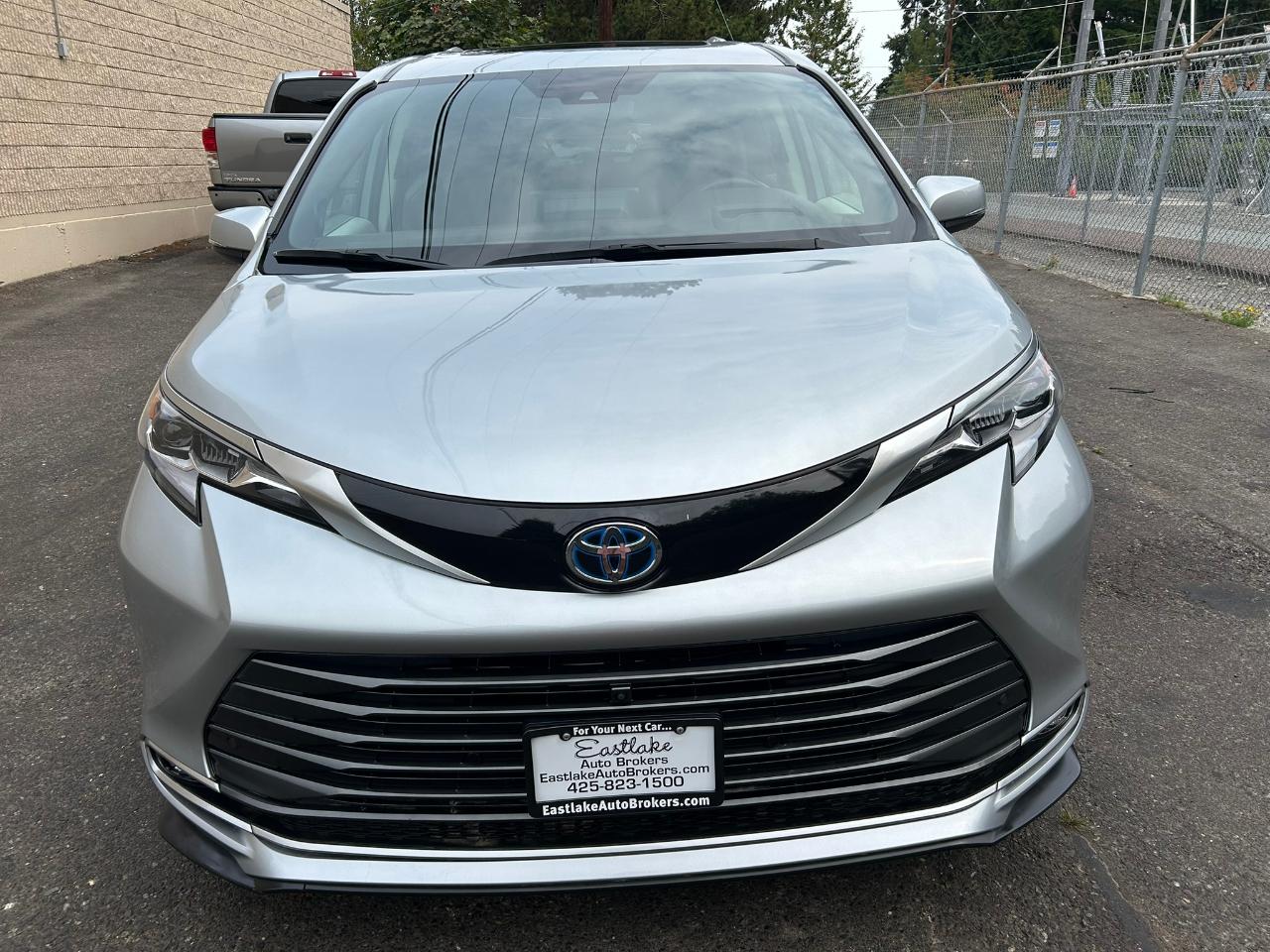 Toyota Sienna Platinum 7-Passenger AWD 2023