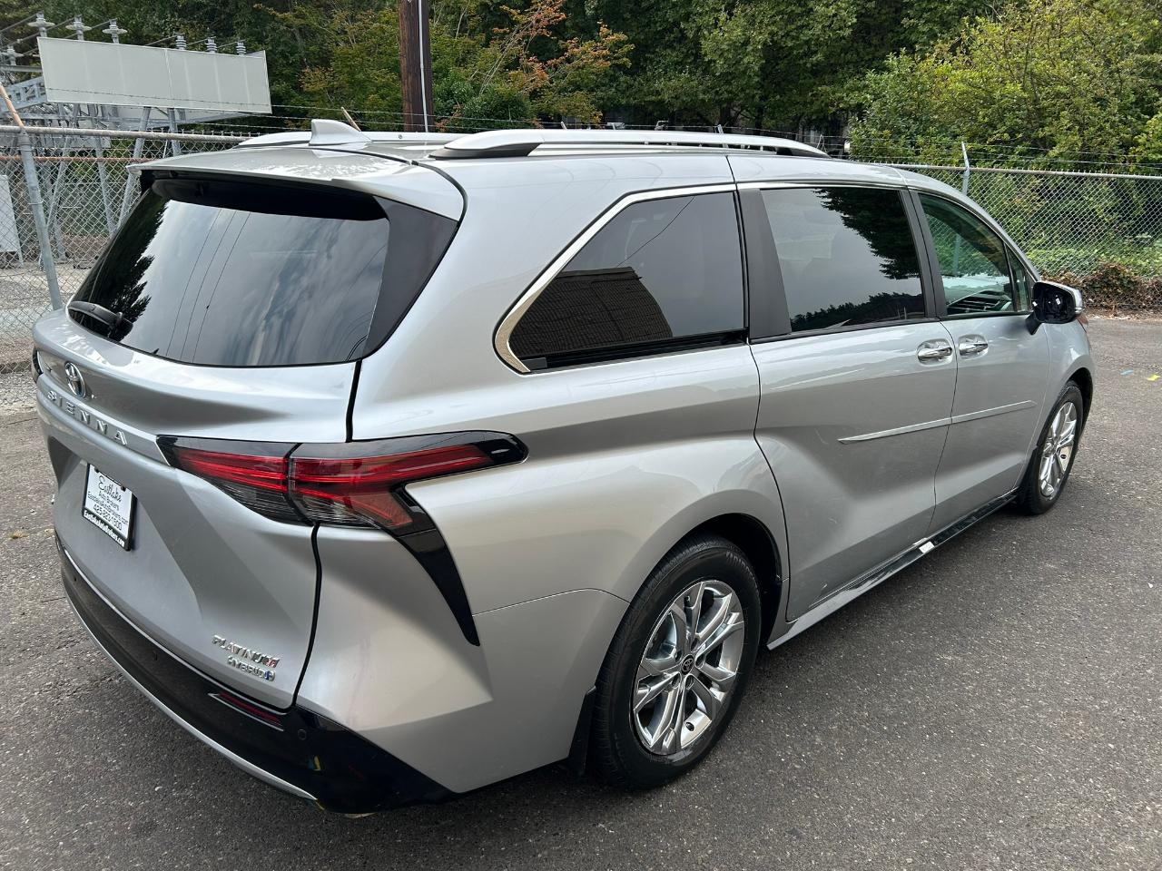 Toyota Sienna Platinum 7-Passenger AWD 2023