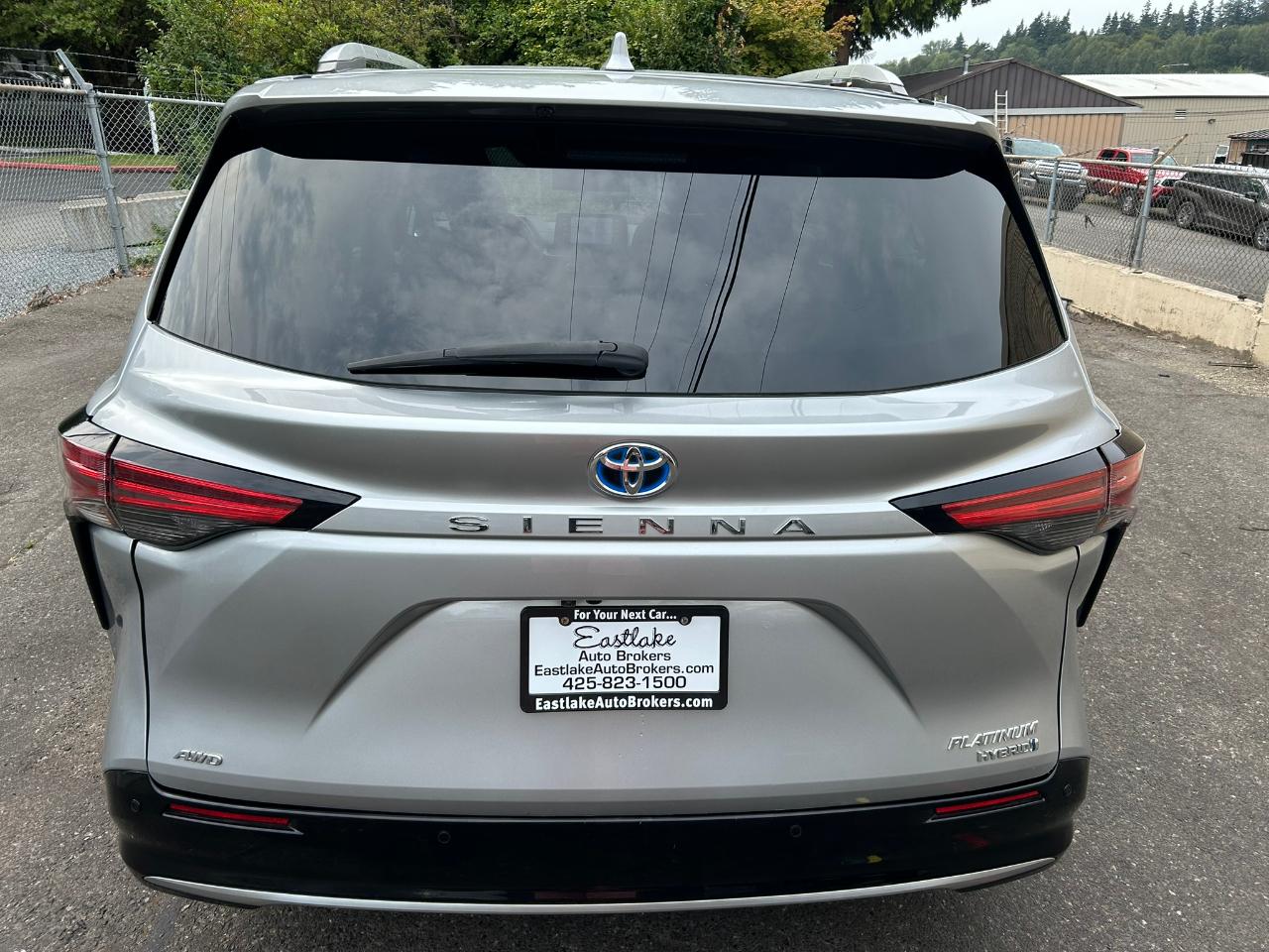 Toyota Sienna Platinum 7-Passenger AWD 2023
