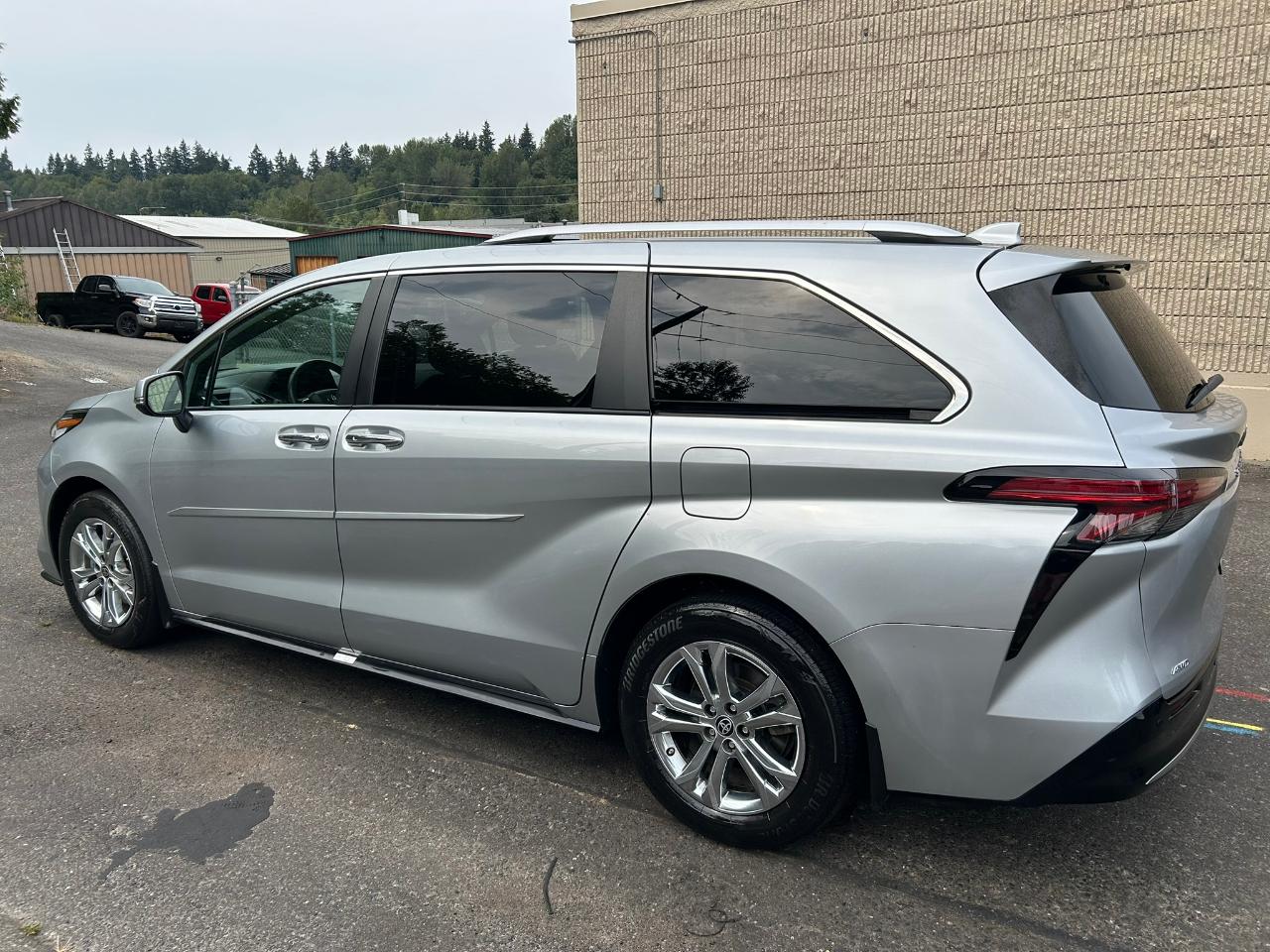Toyota Sienna Platinum 7-Passenger AWD 2023
