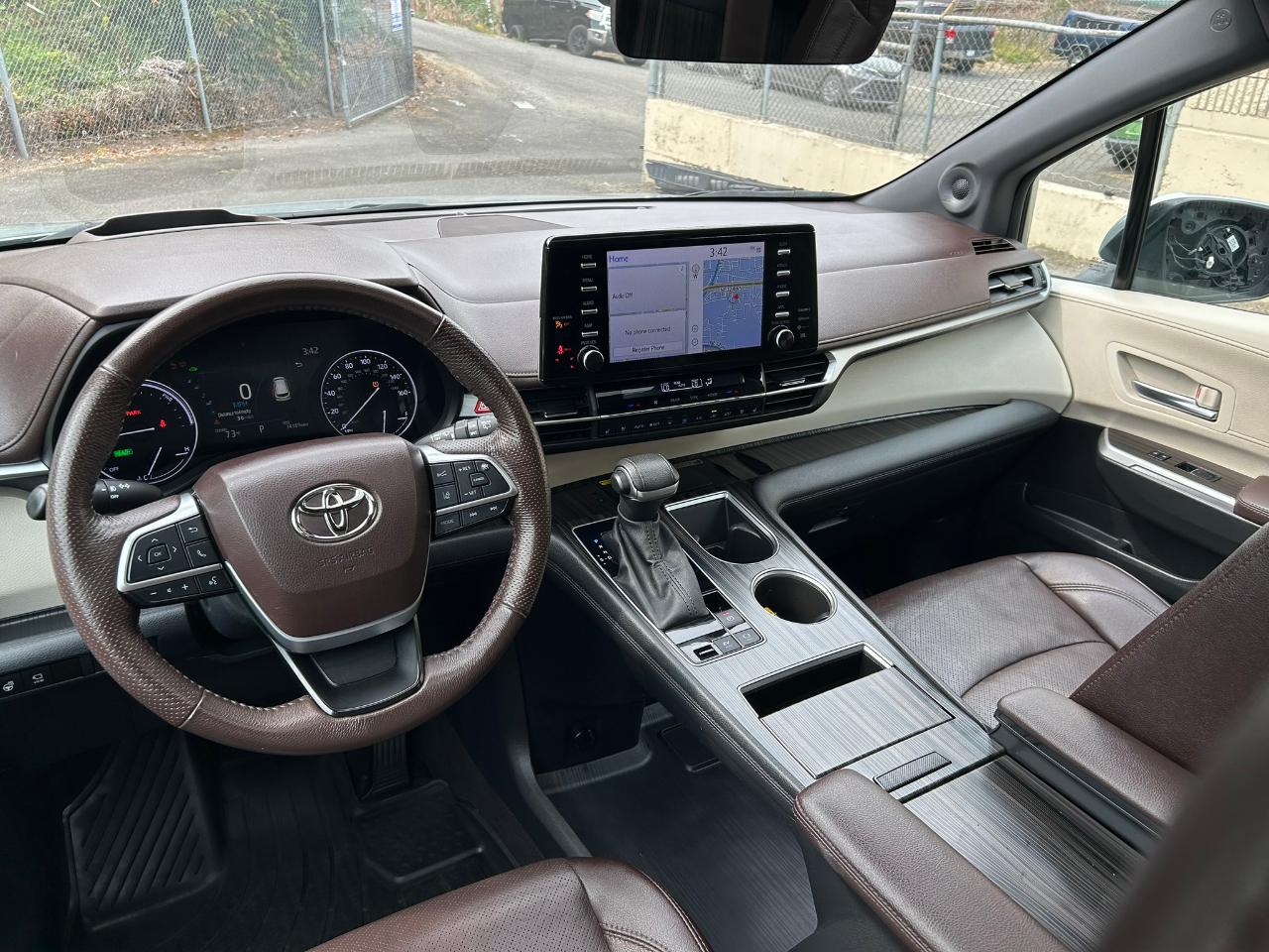Toyota Sienna Platinum 7-Passenger AWD 2023