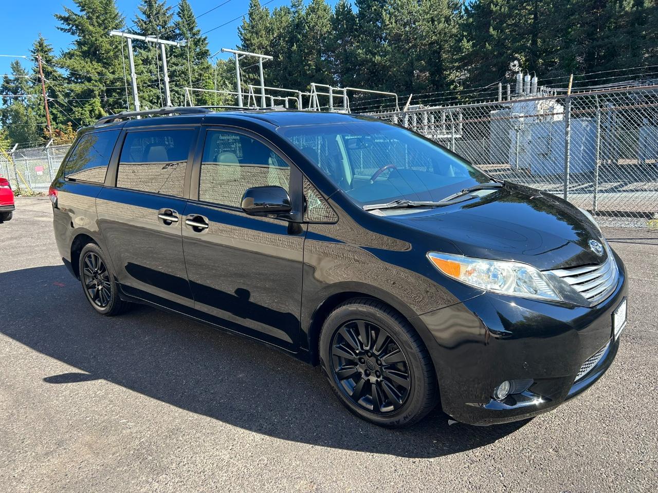 Toyota Sienna Limited AWD 7-Passenger V6 2012