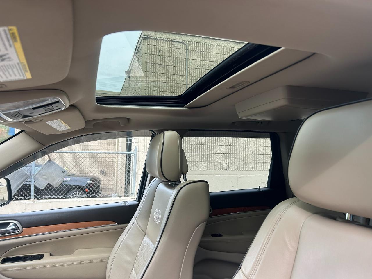 Jeep Grand Cherokee Overland 4WD 2011