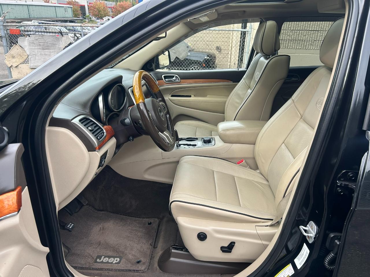 Jeep Grand Cherokee Overland 4WD 2011