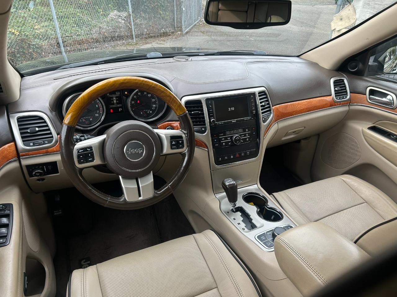 Jeep Grand Cherokee Overland 4WD 2011