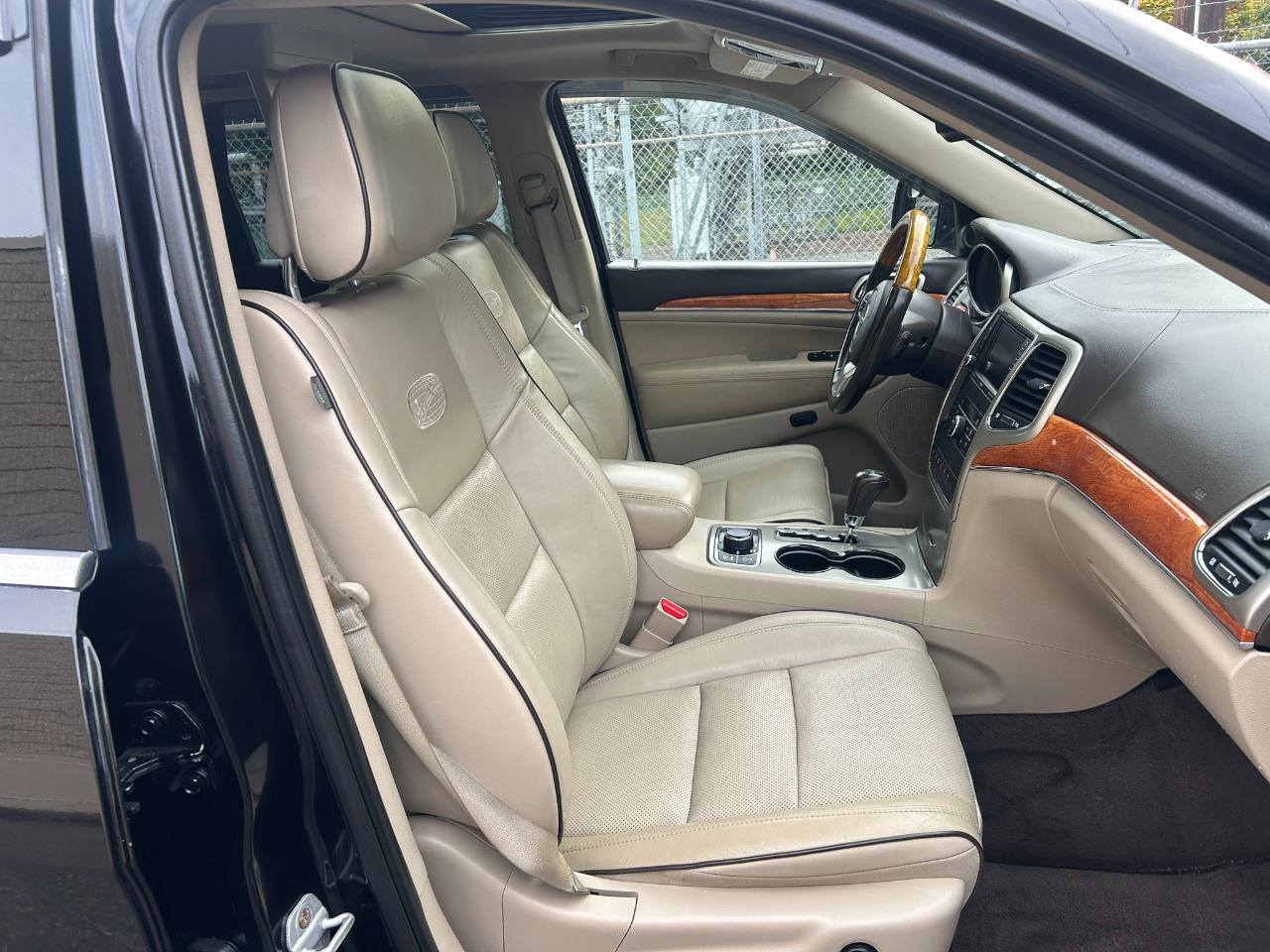 Jeep Grand Cherokee Overland 4WD 2011