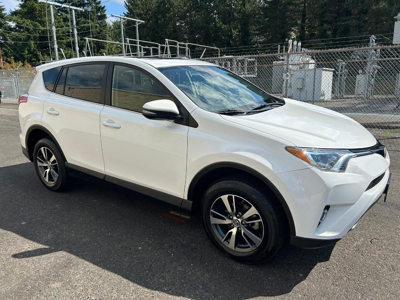 Toyota RAV4 XLE FWD 2018