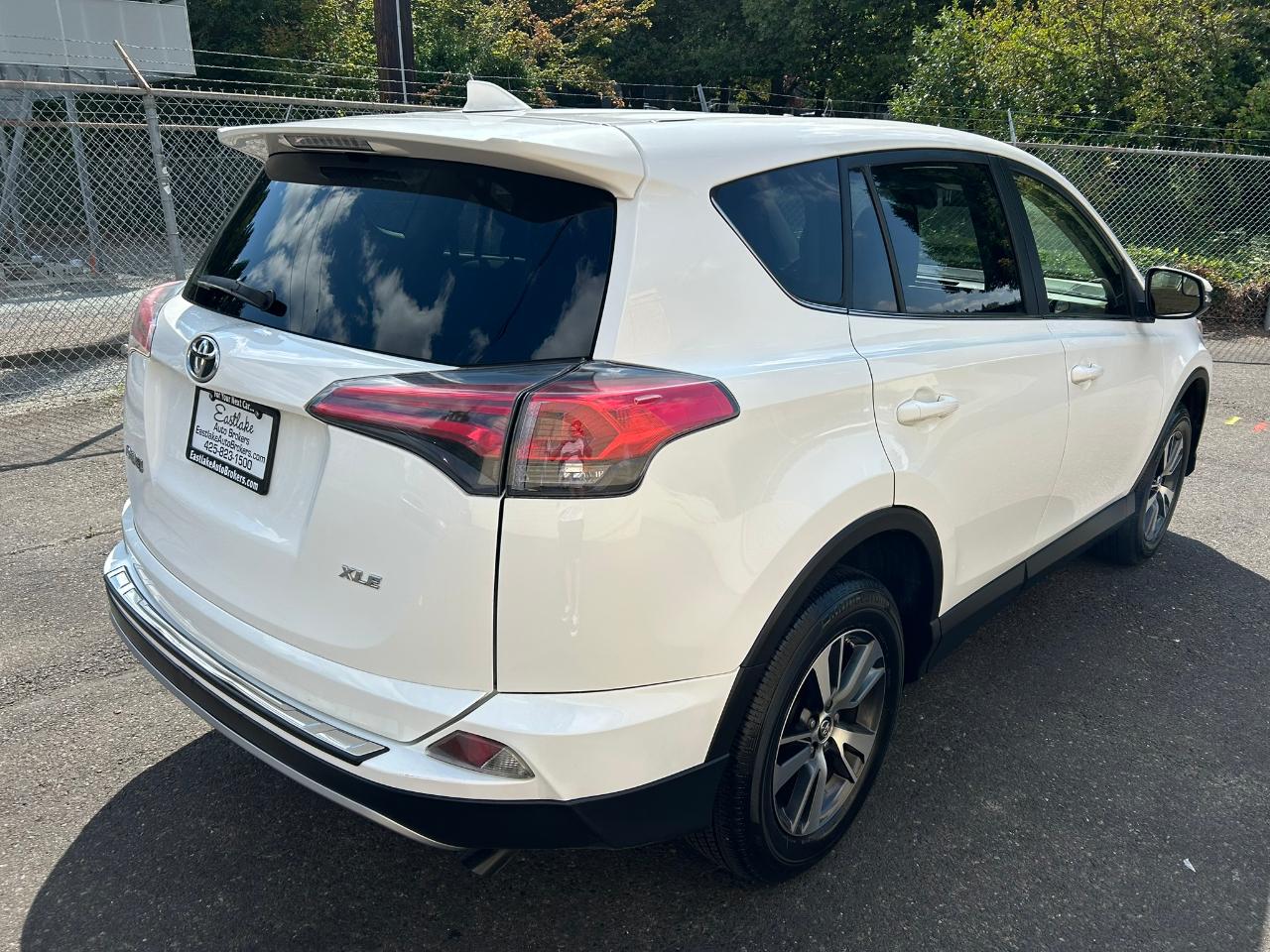Toyota RAV4 XLE FWD 2018