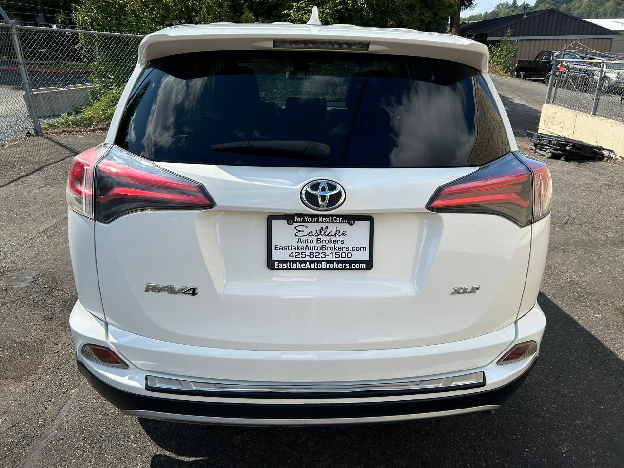 Toyota RAV4 XLE FWD 2018